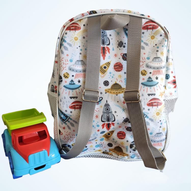 Mochila de praia de criança